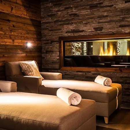 10 Bedrooms Chalet In Fee Villa