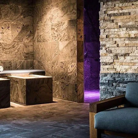 10 Bedrooms Chalet In Fee * Saas Fee